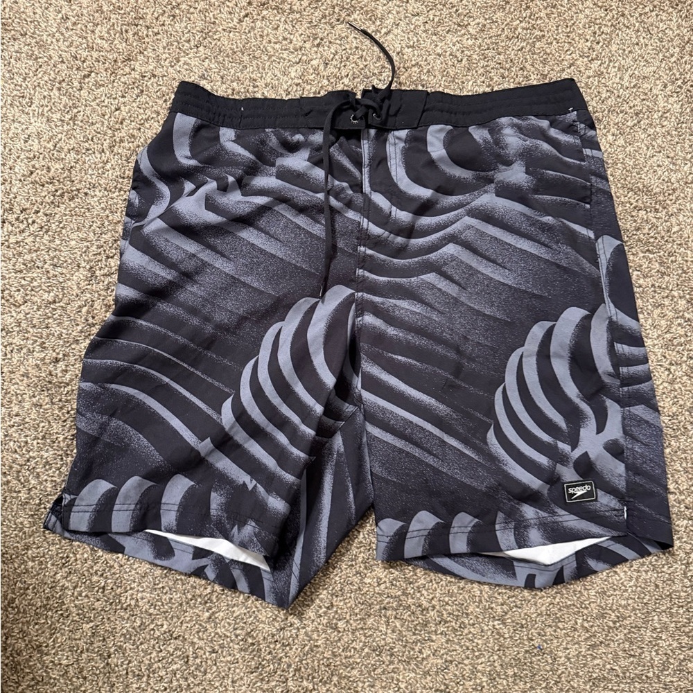 Speedo Black and Gray Patterned Board Shorts